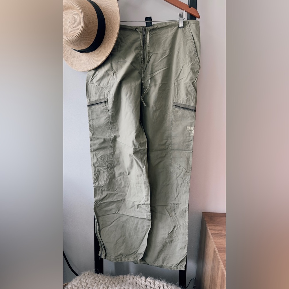 DKNY Women’s Green Cargo Pants
